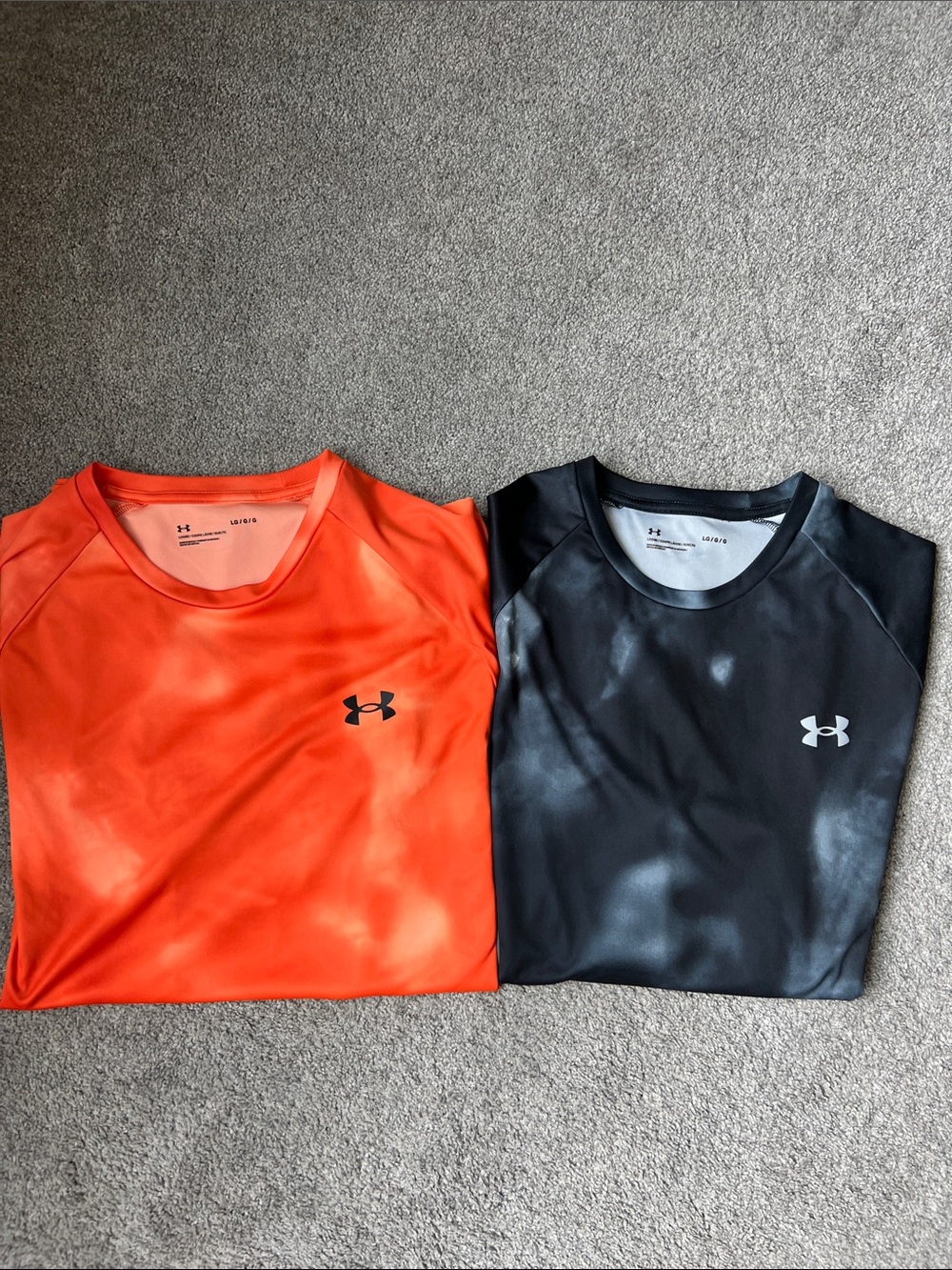 Under Armour men’s size Large loose fit T-shirt bundle.